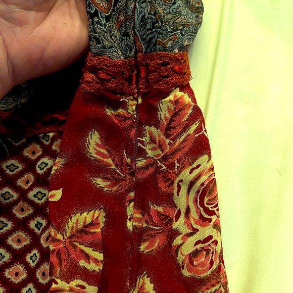 Adorable top. - Picture 4 of 12